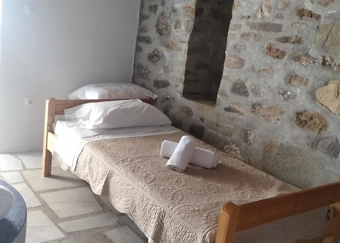 Stone Oasis Syros Vari (Syros)