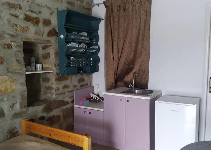 Stone Oasis Syros * Vari (Syros)